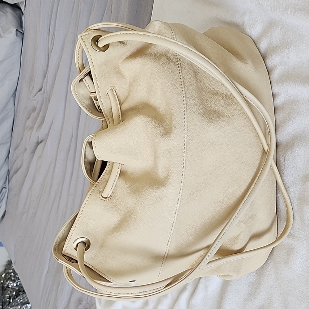 Hobo Dreamer Leather Cinch Tote in Buff (cream color) - Picture 2 of 8